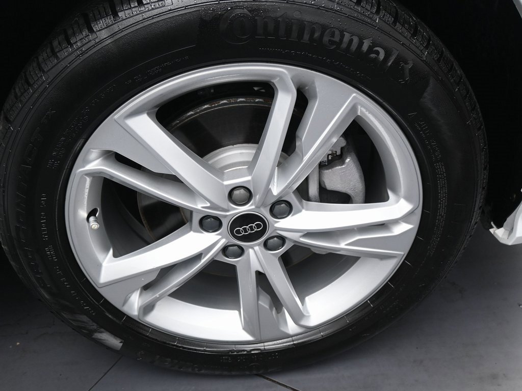 Used 2024 Audi Q3 2.0T Premium w/ Convenience Package image 44