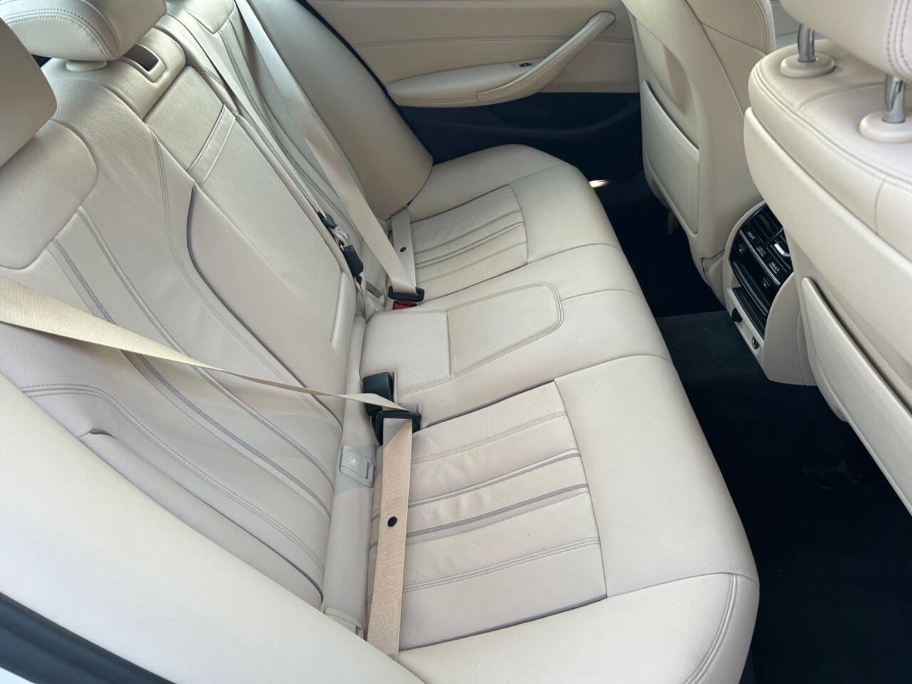 Used 2019 BMW 540i xDrive image 26