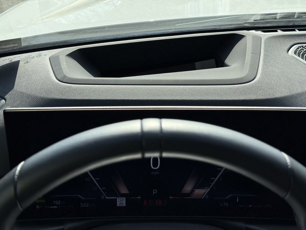 Used 2025 BMW 330i xDrive Sedan w/ M Sport Package image 18