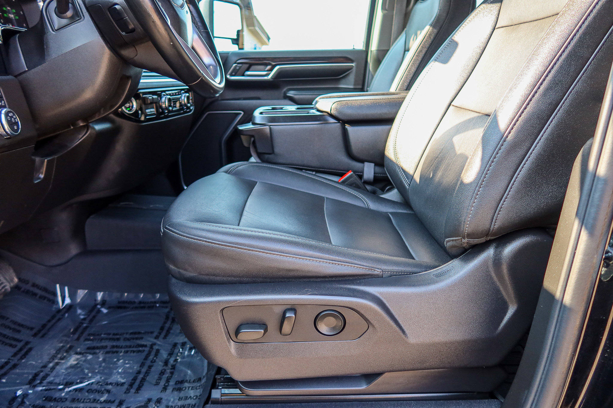 Used 2024 GMC Sierra 3500 SLT AWD/4WD image 15