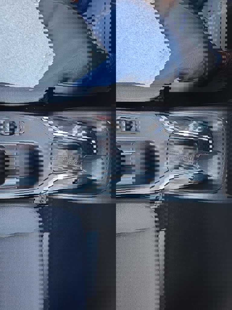 Certified 2023 Toyota Corolla LE image 25