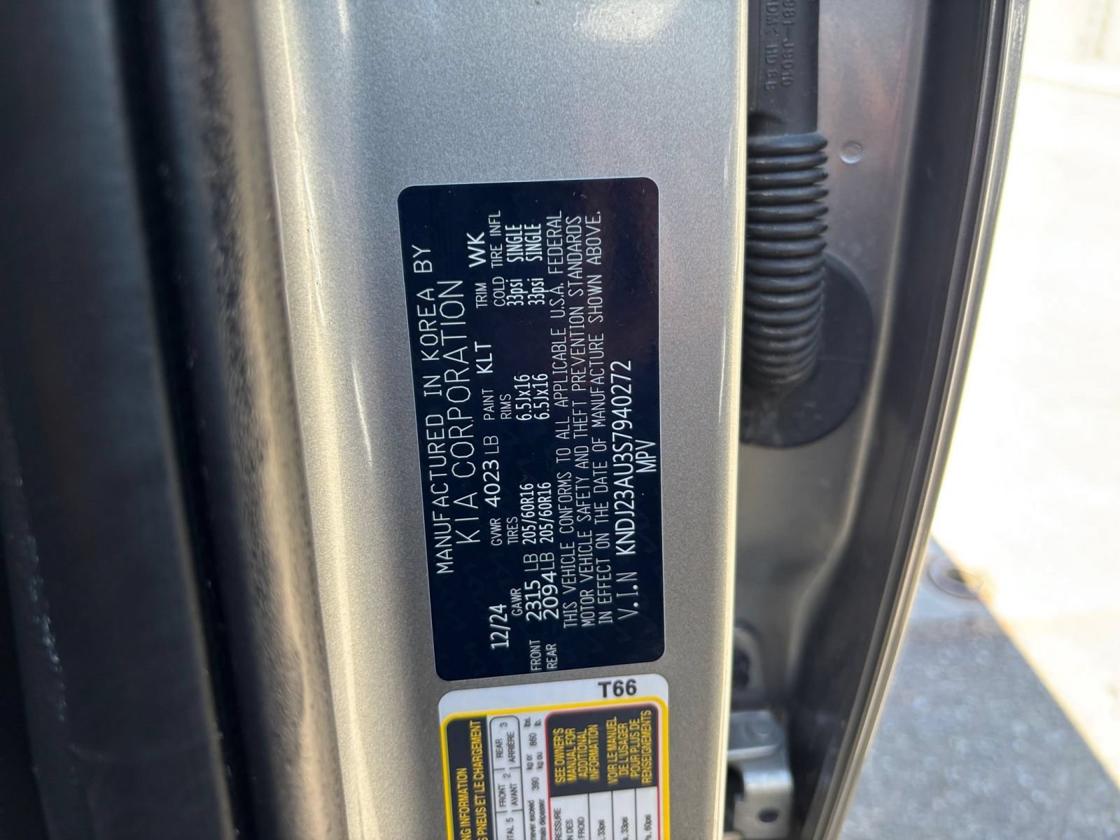 Used 2025 Kia Soul LX w/ LX Technology Package FWD image 26