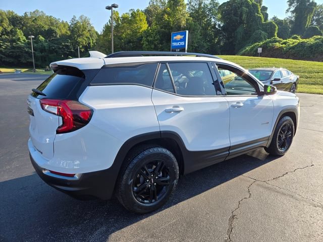 Used 2023 GMC Terrain AT4 AWD/4WD image 8
