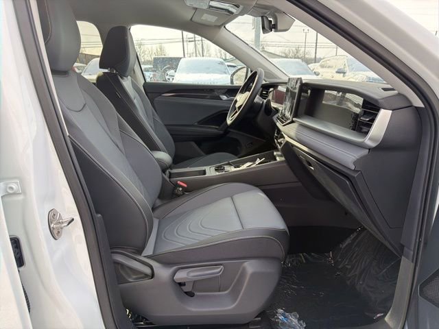 New 2026 Volkswagen Tiguan SE image 38