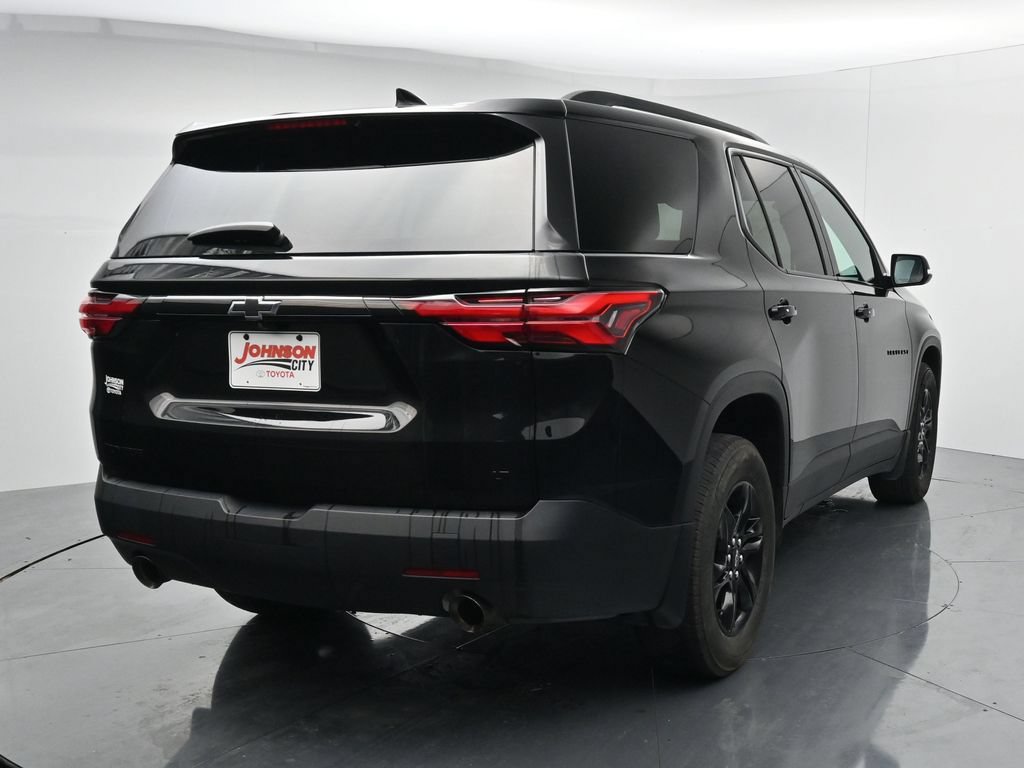 Used 2023 Chevrolet Traverse LT FWD image 6