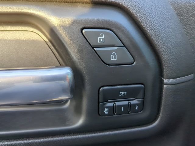 Used 2023 GMC Sierra 2500 Denali w/ Denali Ultimate Package image 18