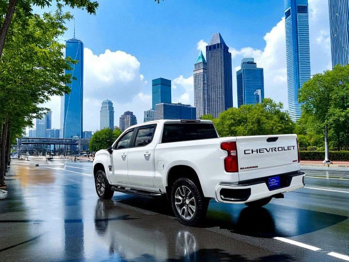 Used 2020 Chevrolet Silverado 1500 RST w/ Texas Edition image 5