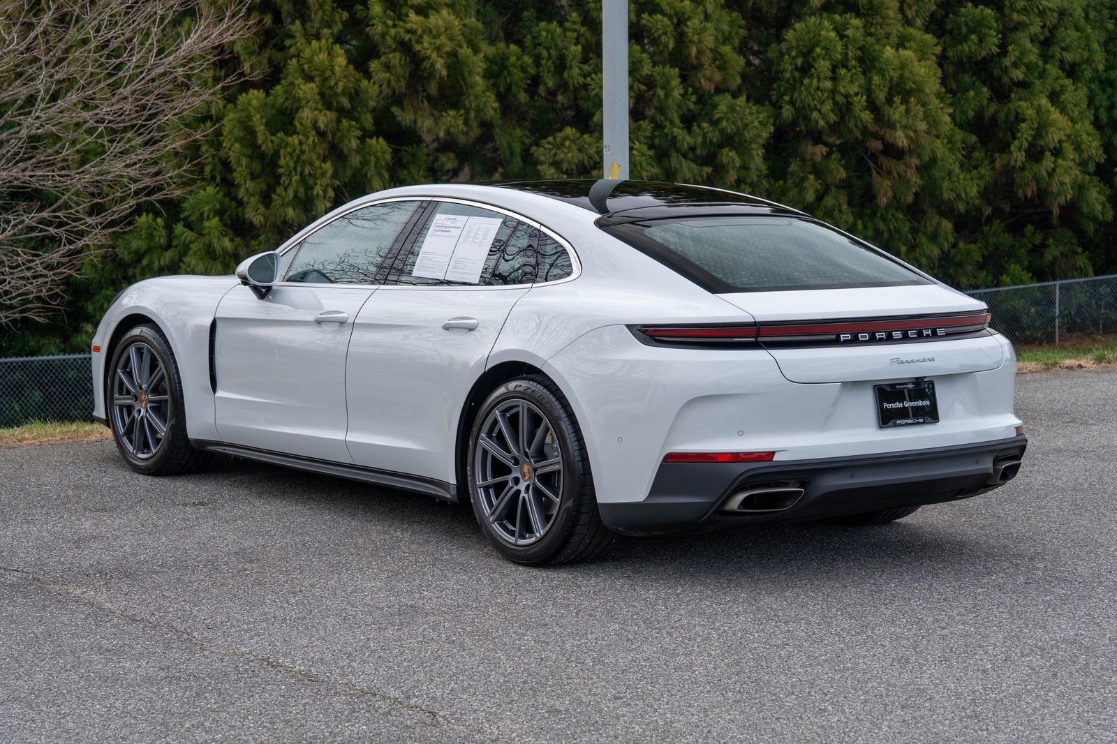Certified 2025 Porsche Panamera image 3