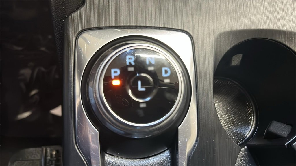 Used 2020 Ford Escape SE Sport image 22