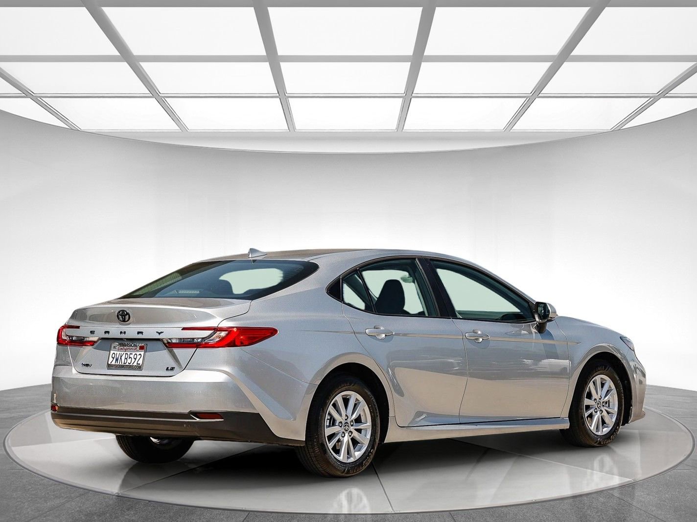 Used 2026 Toyota Camry LE w/ Convenience Package FWD image 4