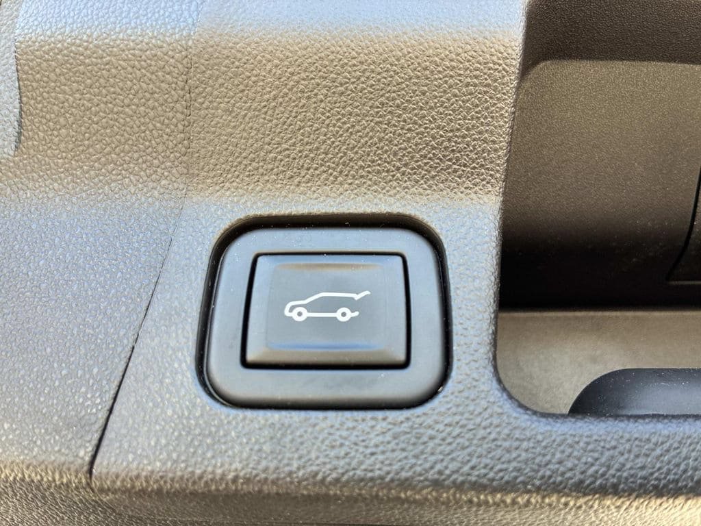 Used 2023 GMC Acadia SLT AWD/4WD image 15