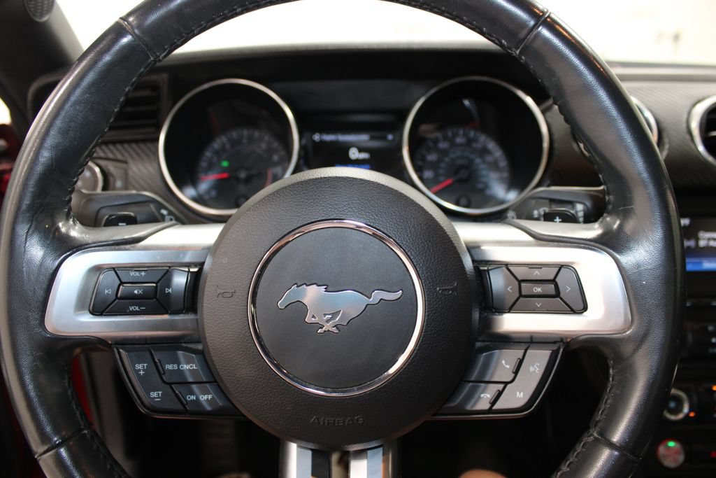 Used 2018 Ford Mustang Coupe RWD image 33