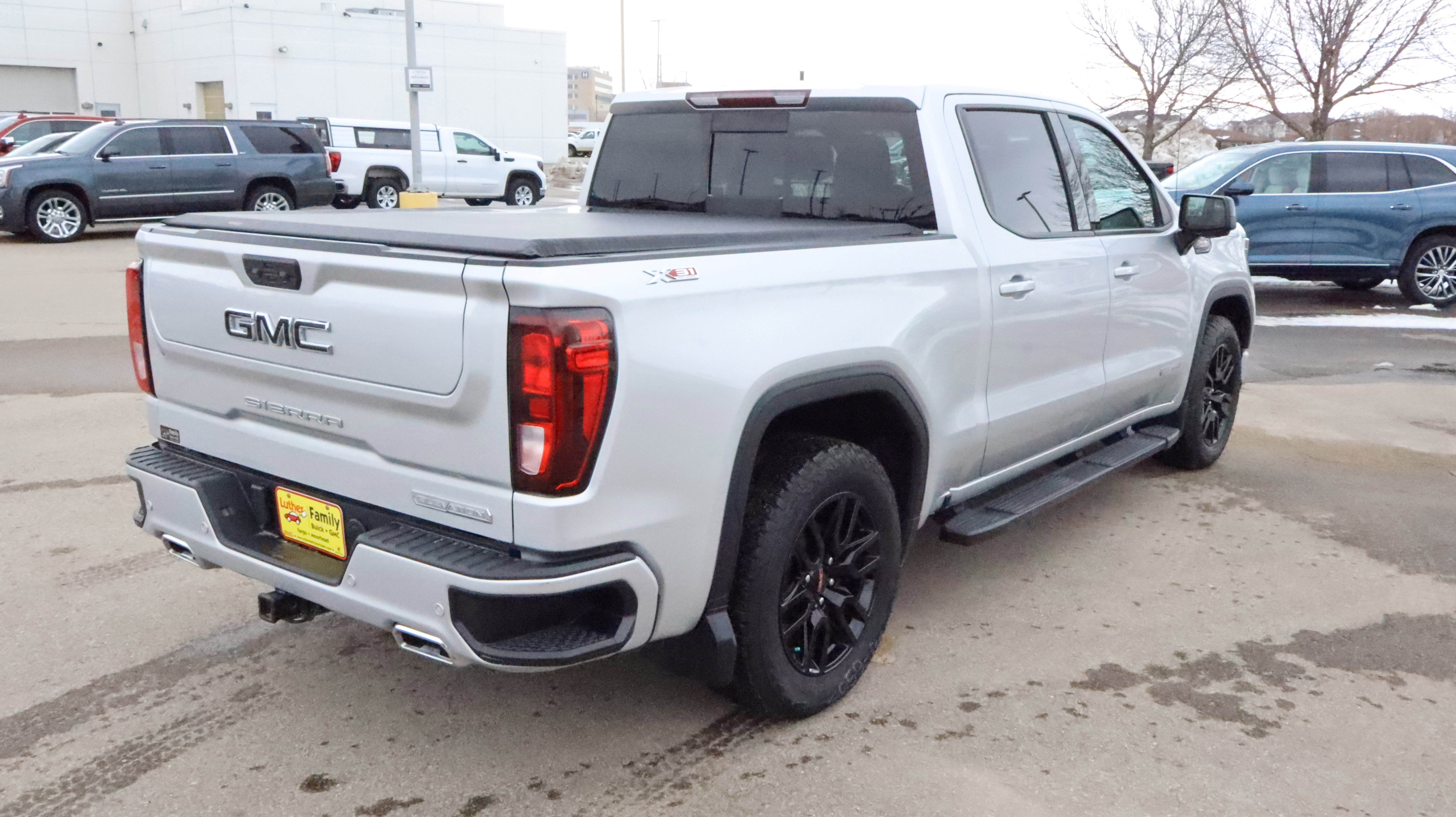 Used 2022 GMC Sierra 1500 Elevation w/ Elevation Premium Package image 7