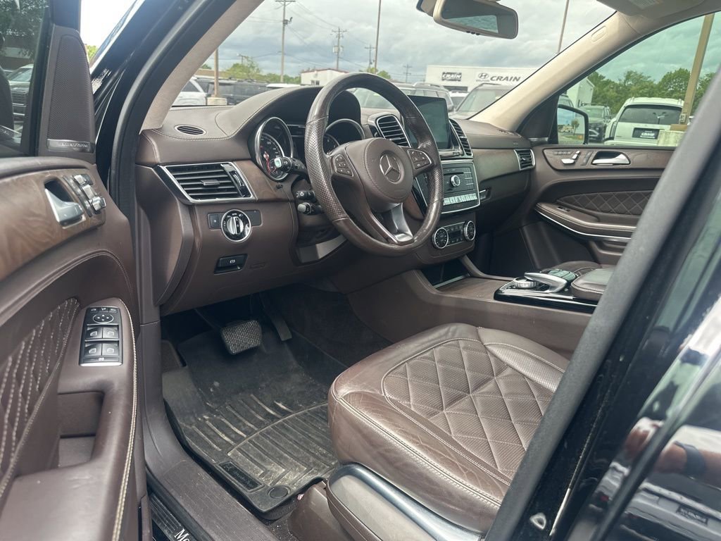 Used 2017 Mercedes-Benz GLS 550 4MATIC image 31