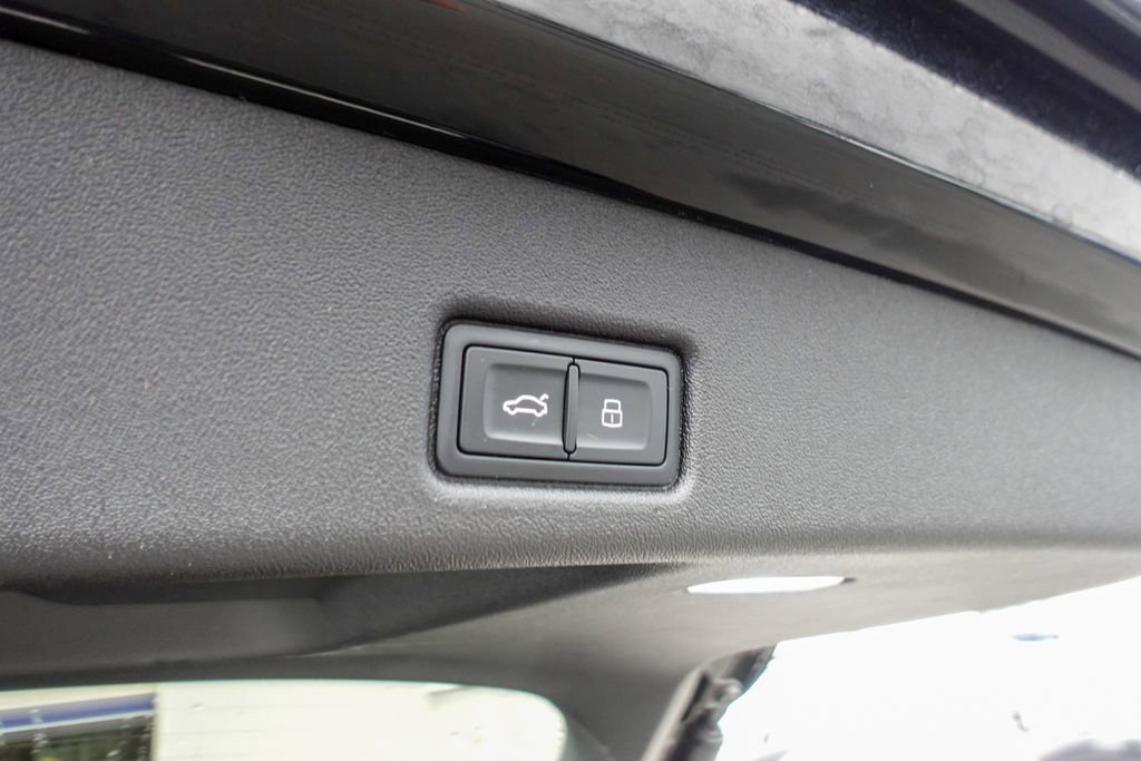 Used 2025 Audi Q5 Premium Plus w/ Premium Plus image 50