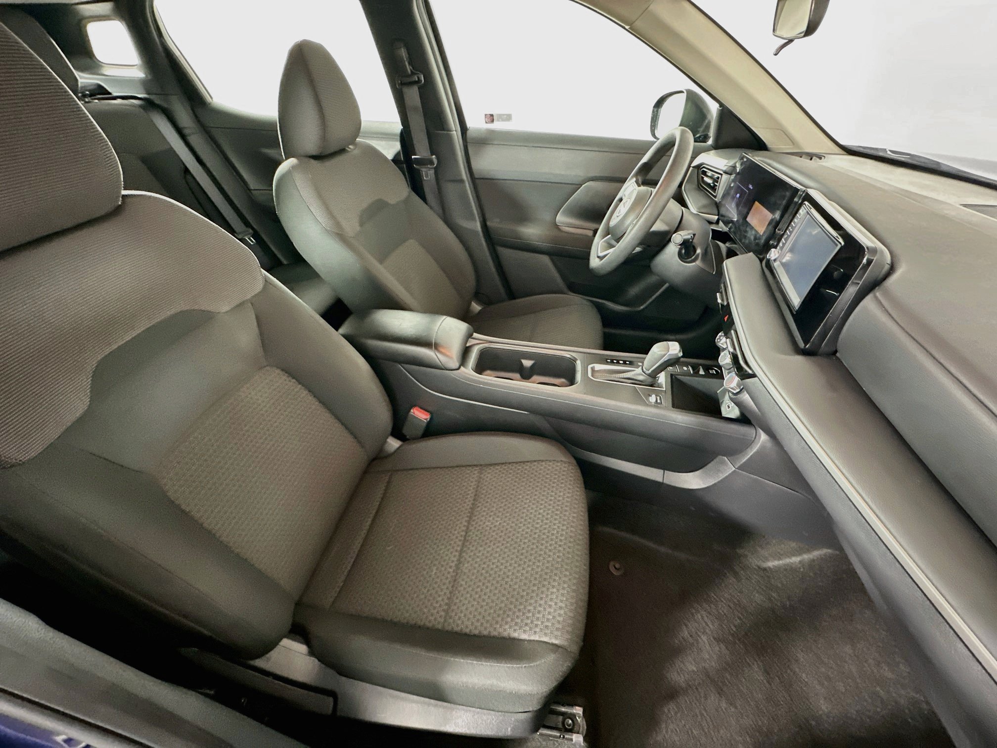 Used 2025 Nissan Kicks S FWD image 29