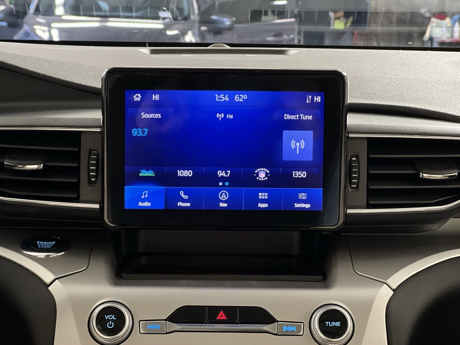 Used 2022 Ford Explorer XLT w/ Equipment Group 202A image 18