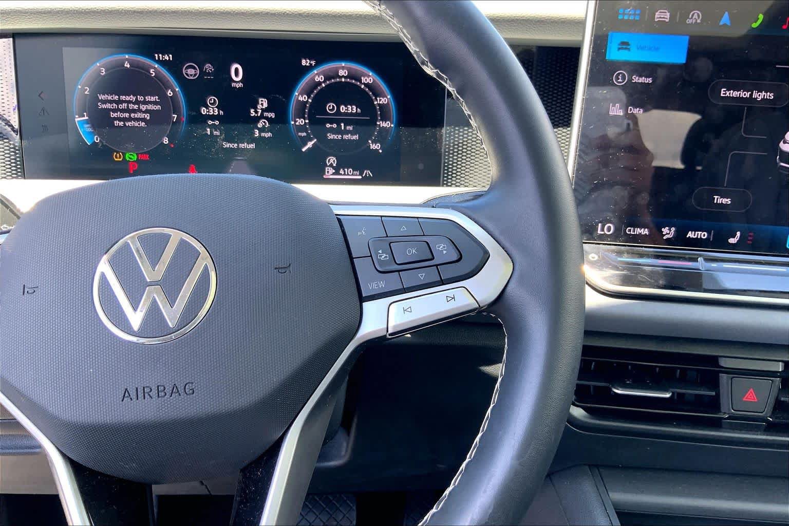 Certified 2025 Volkswagen Tiguan SE AWD/4WD image 25