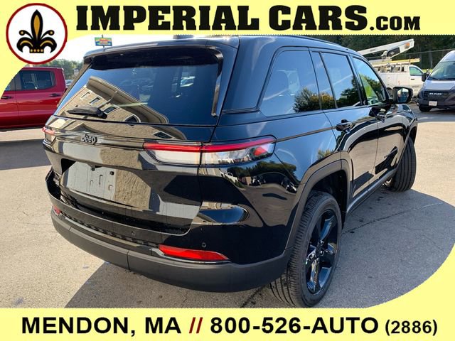 New 2025 Jeep Grand Cherokee Altitude image 13