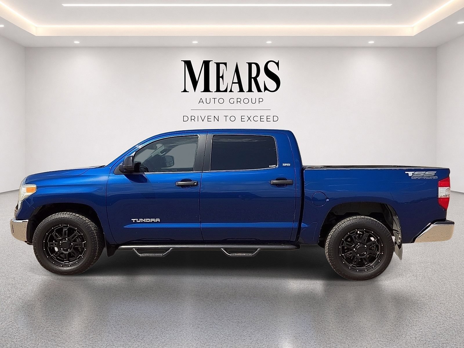 Used 2014 Toyota Tundra SR5 w/ SR5 Upgrade Package RWD image 2