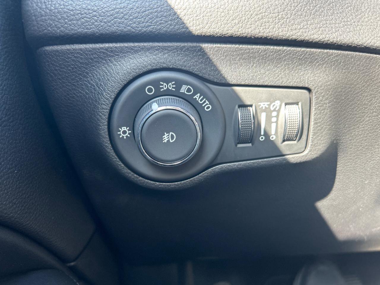 Used 2019 Jeep Compass Latitude image 16