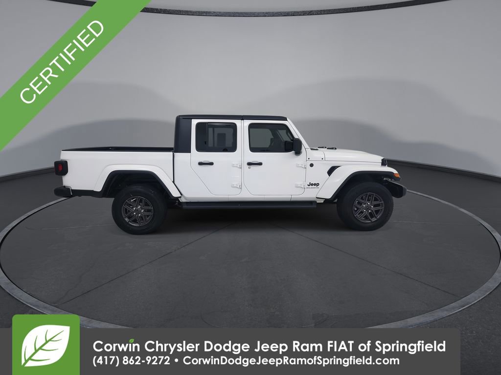 Used 2024 Jeep Gladiator Sport image 9