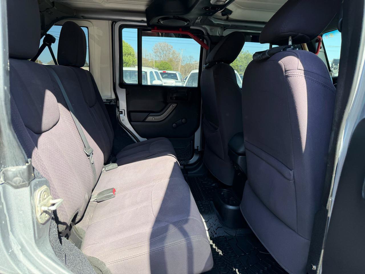 Used 2013 Jeep Wrangler Unlimited Sport w/ Connectivity Group AWD/4WD image 12
