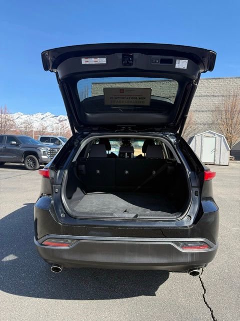 Certified 2022 Toyota Venza LE image 10