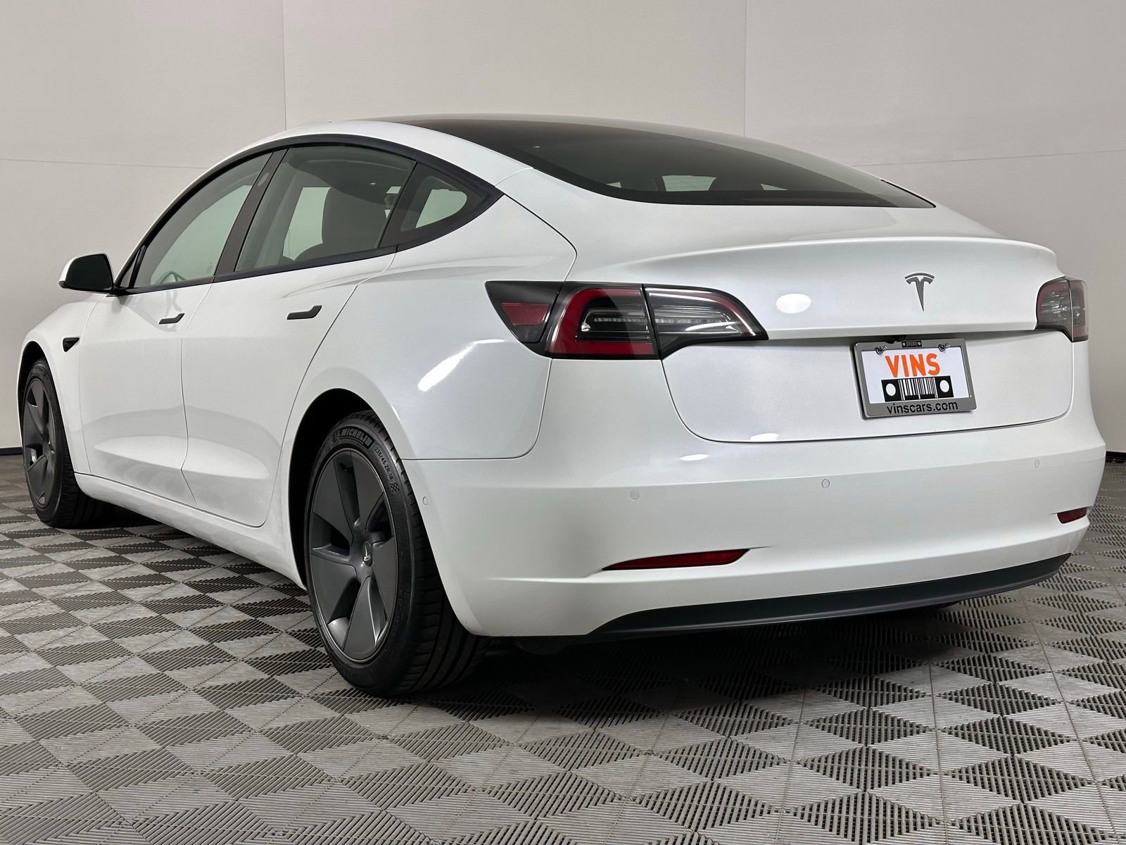 Used 2021 Tesla Model 3 Standard Range Plus image 36
