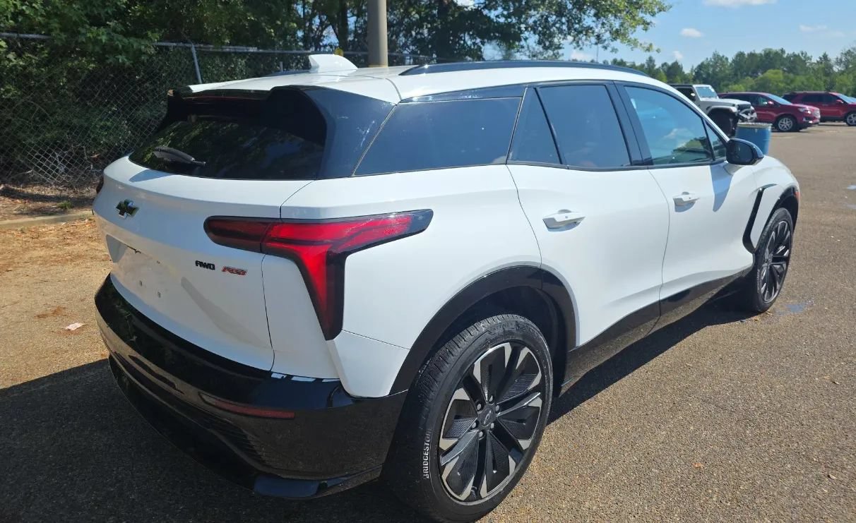 Used 2024 Chevrolet Blazer EV RS AWD/4WD image 3