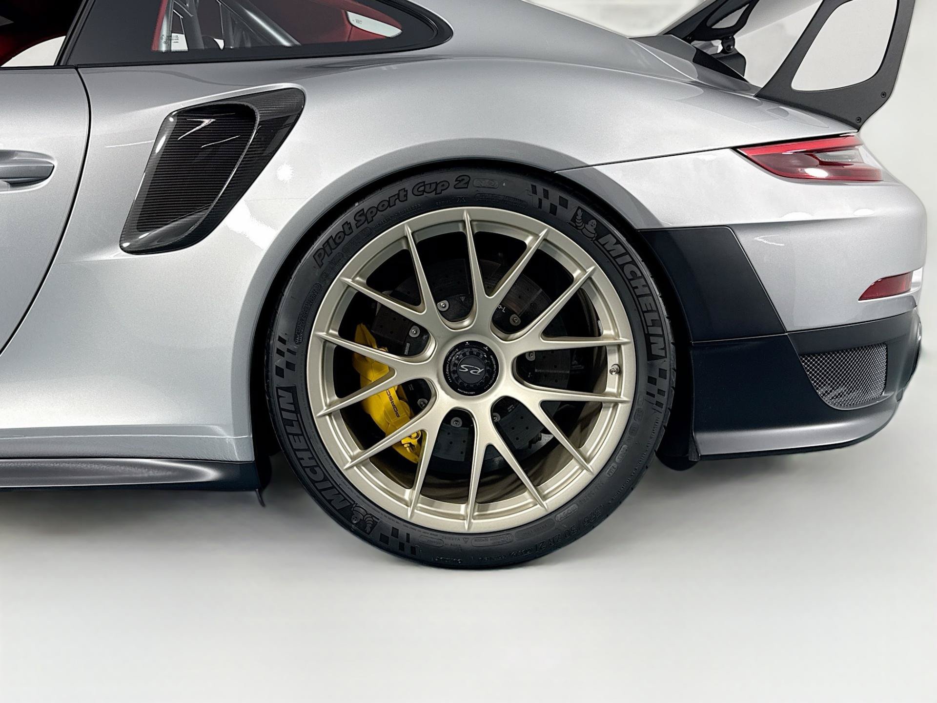 Used 2018 Porsche 911 GT2 RS RWD image 30