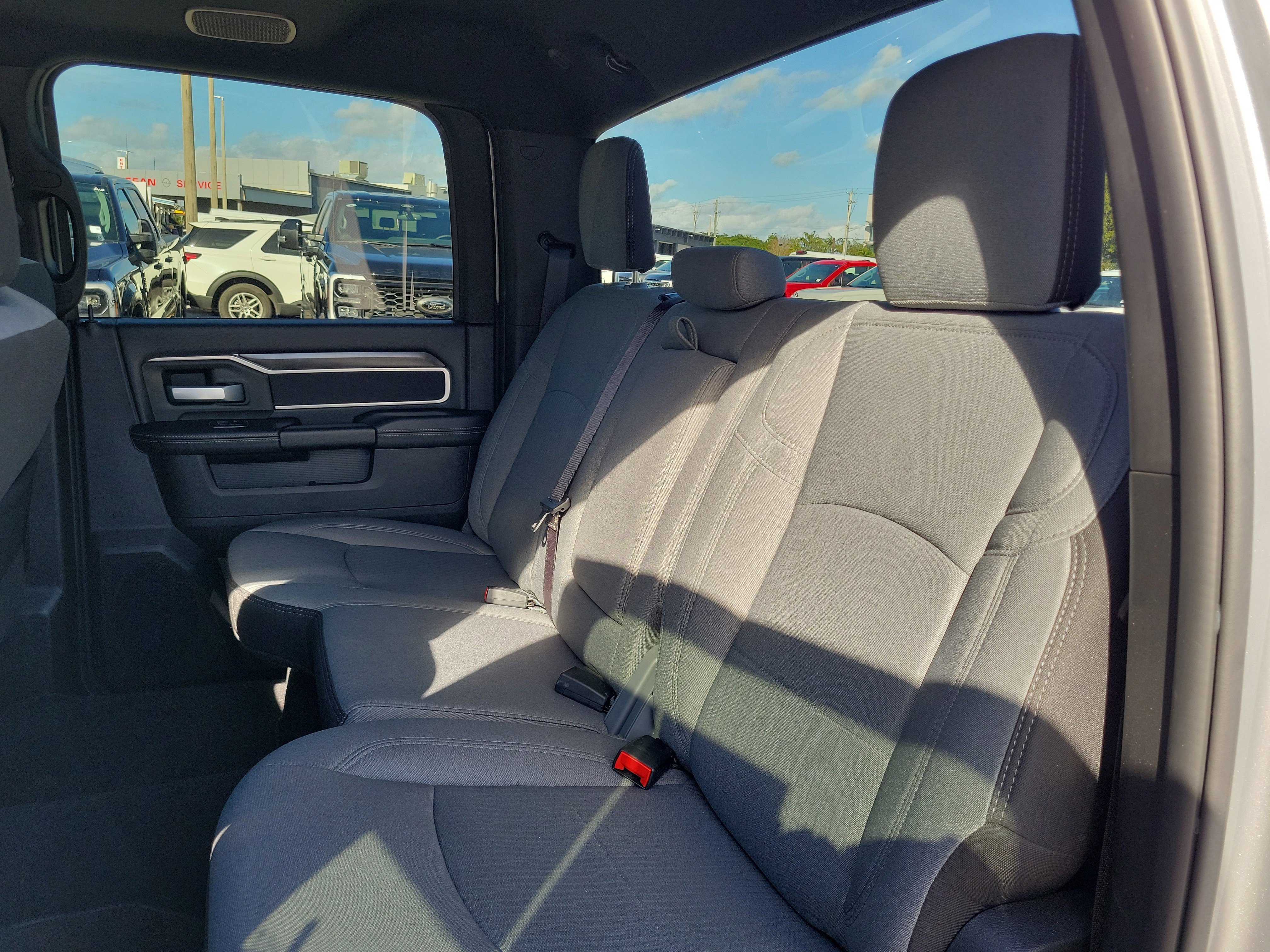 Used 2024 RAM 3500 Big Horn image 13