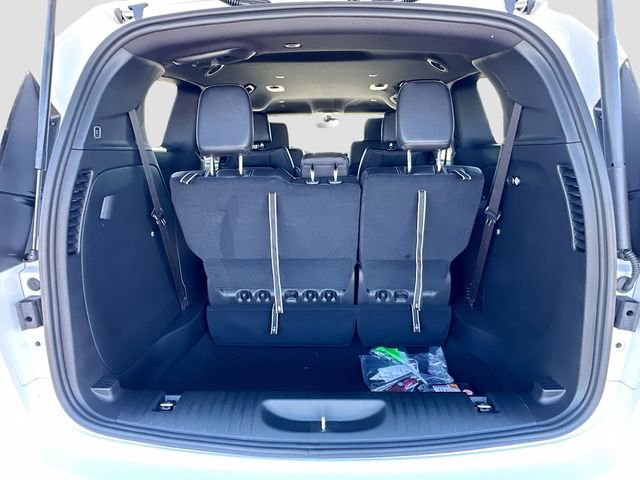 New 2026 Chrysler Voyager LX image 5