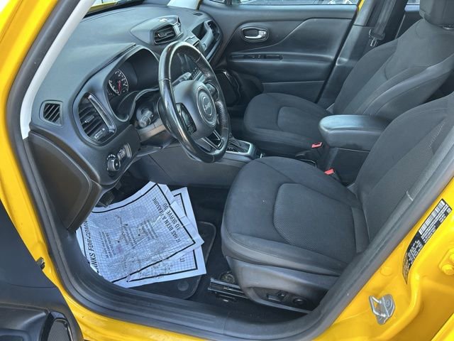 Used 2018 Jeep Renegade Altitude image 12