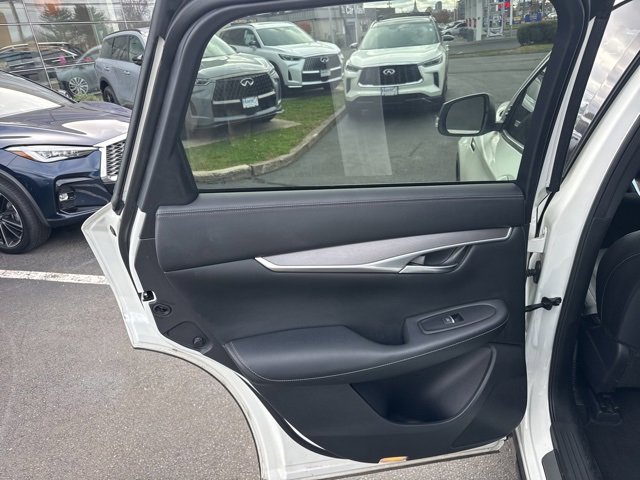 Certified 2022 INFINITI QX50 Luxe w/ Appearance Package image 10