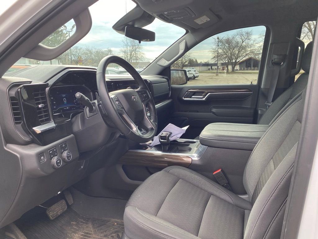 Used 2023 Chevrolet Silverado 1500 LT Trail Boss w/ Protection Package image 11