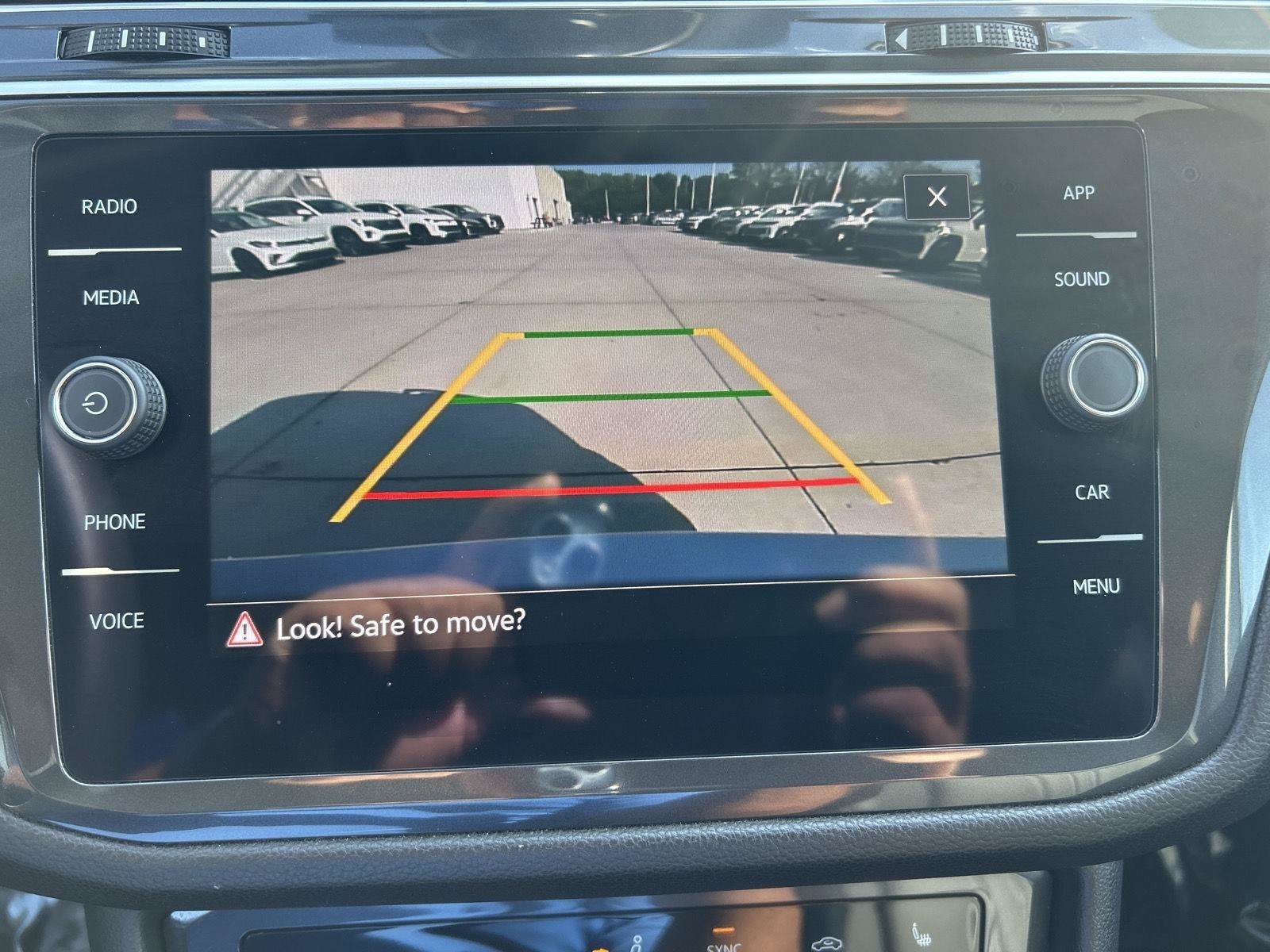 Certified 2024 Volkswagen Tiguan SE AWD/4WD image 19