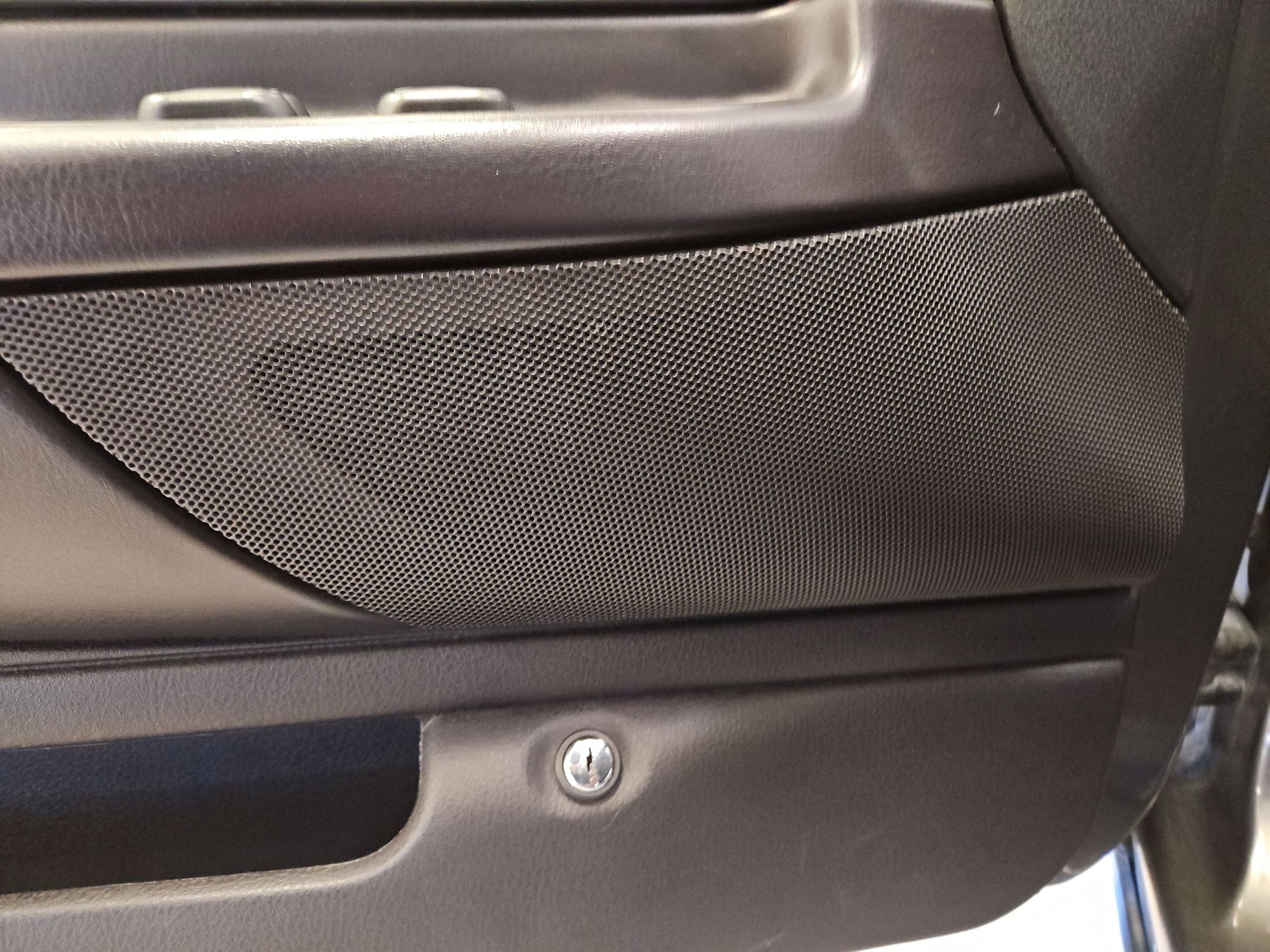 Used 2003 Ford Thunderbird image 16