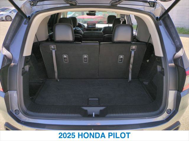 Certified 2025 Honda Pilot EX-L image 23