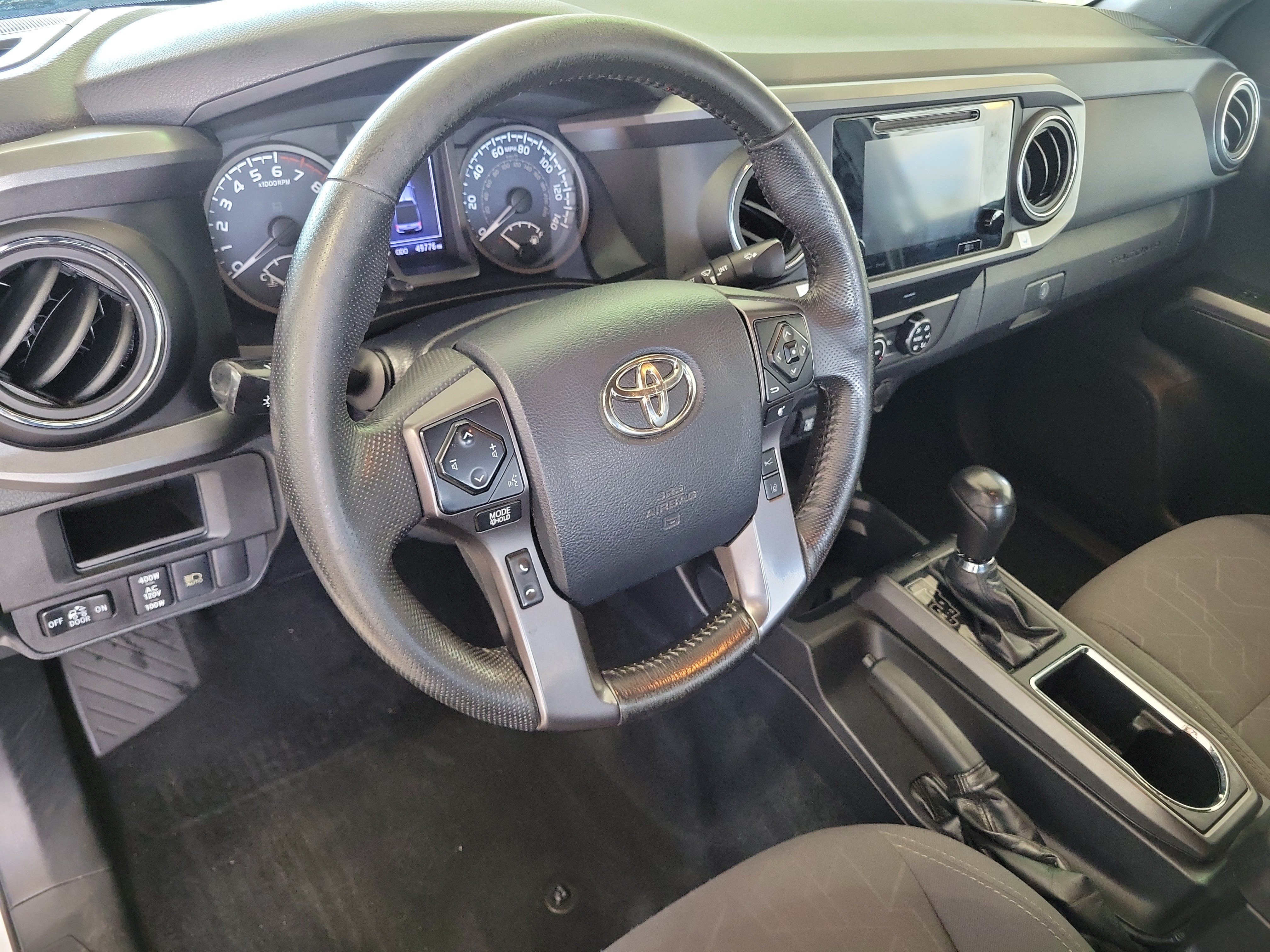 Used 2019 Toyota Tacoma TRD Off-Road AWD/4WD image 9