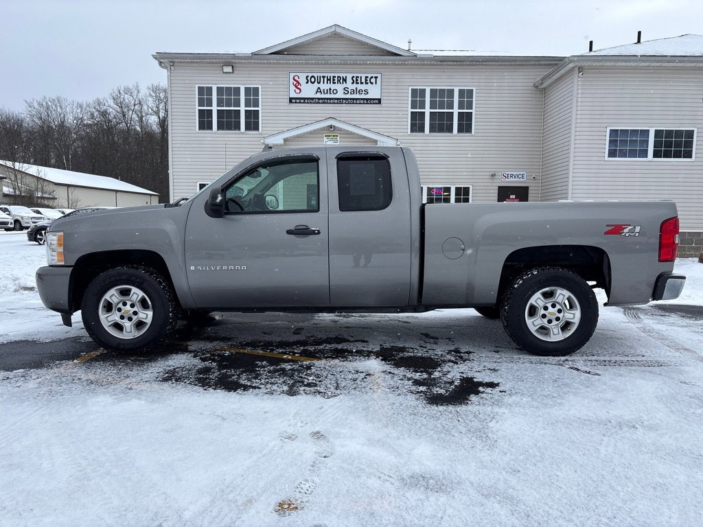 Used 2008 Chevrolet Silverado 1500 LT w/ Power Pack Plus image 1