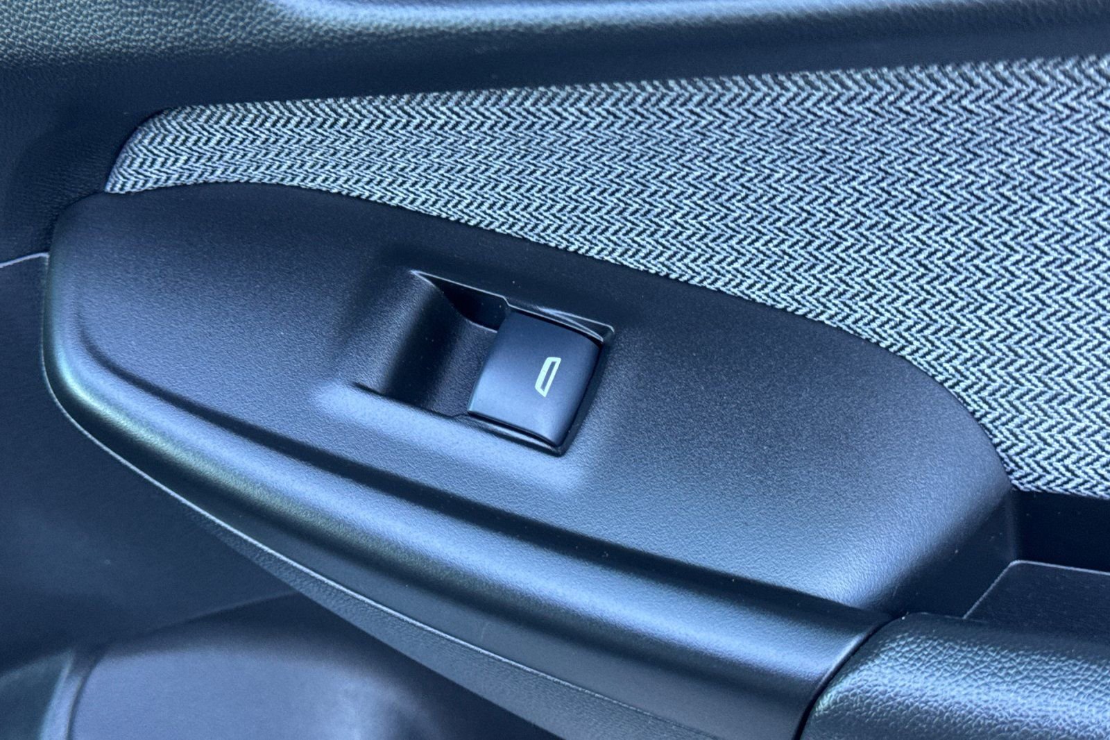 Used 2025 Chevrolet TrailBlazer LT image 23