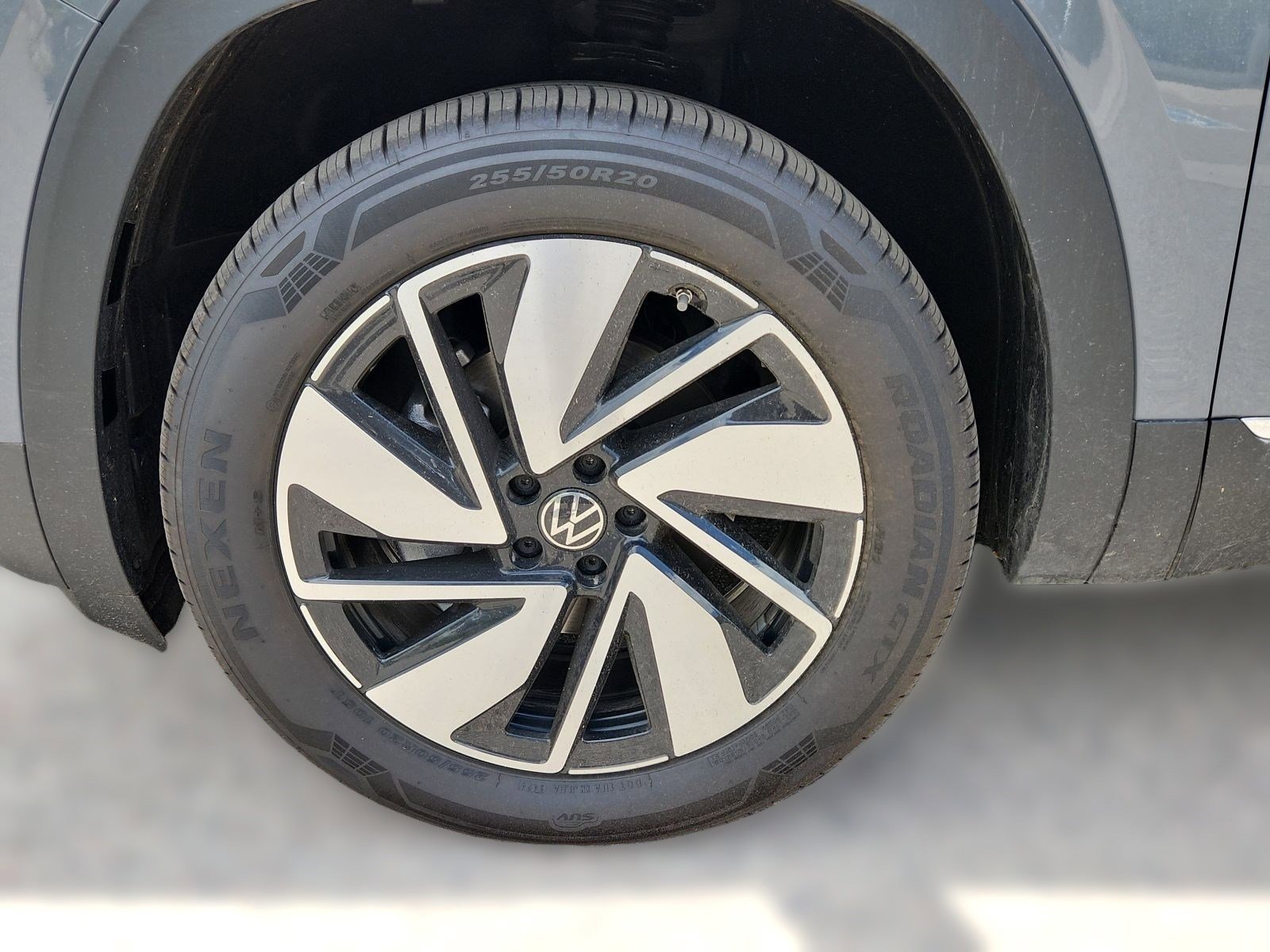 New 2025 Volkswagen Atlas SEL image 20