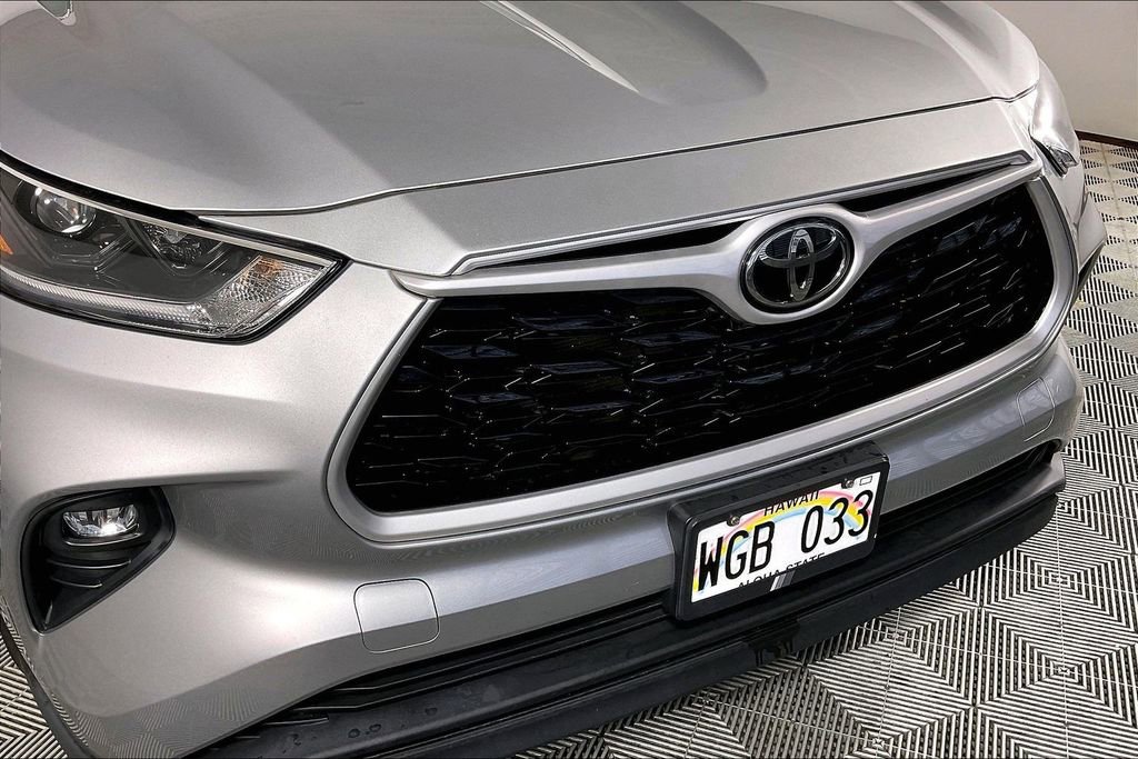 Used 2021 Toyota Highlander XLE image 30