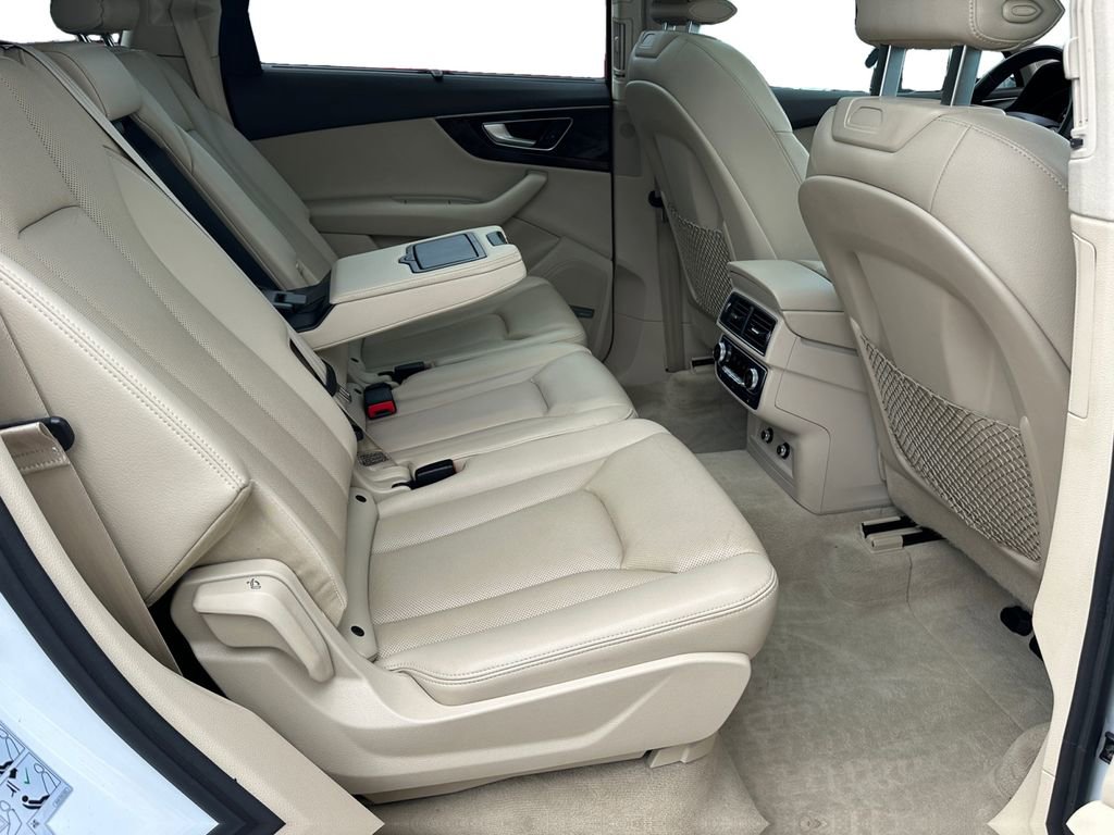 Used 2019 Audi Q7 3.0T Premium Plus w/ Premium Plus Package AWD/4WD image 7