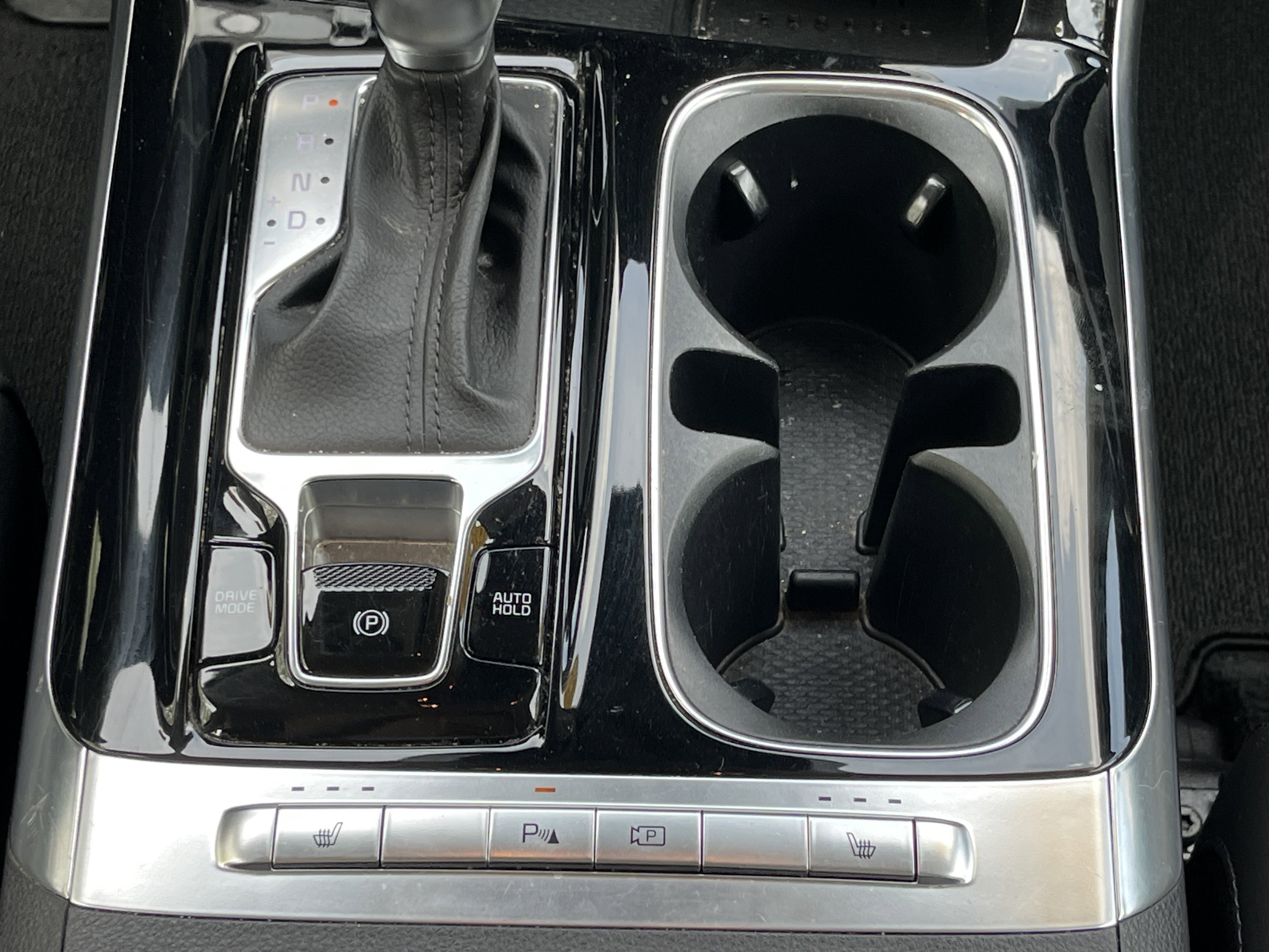 Used 2022 Kia Carnival EX FWD image 7
