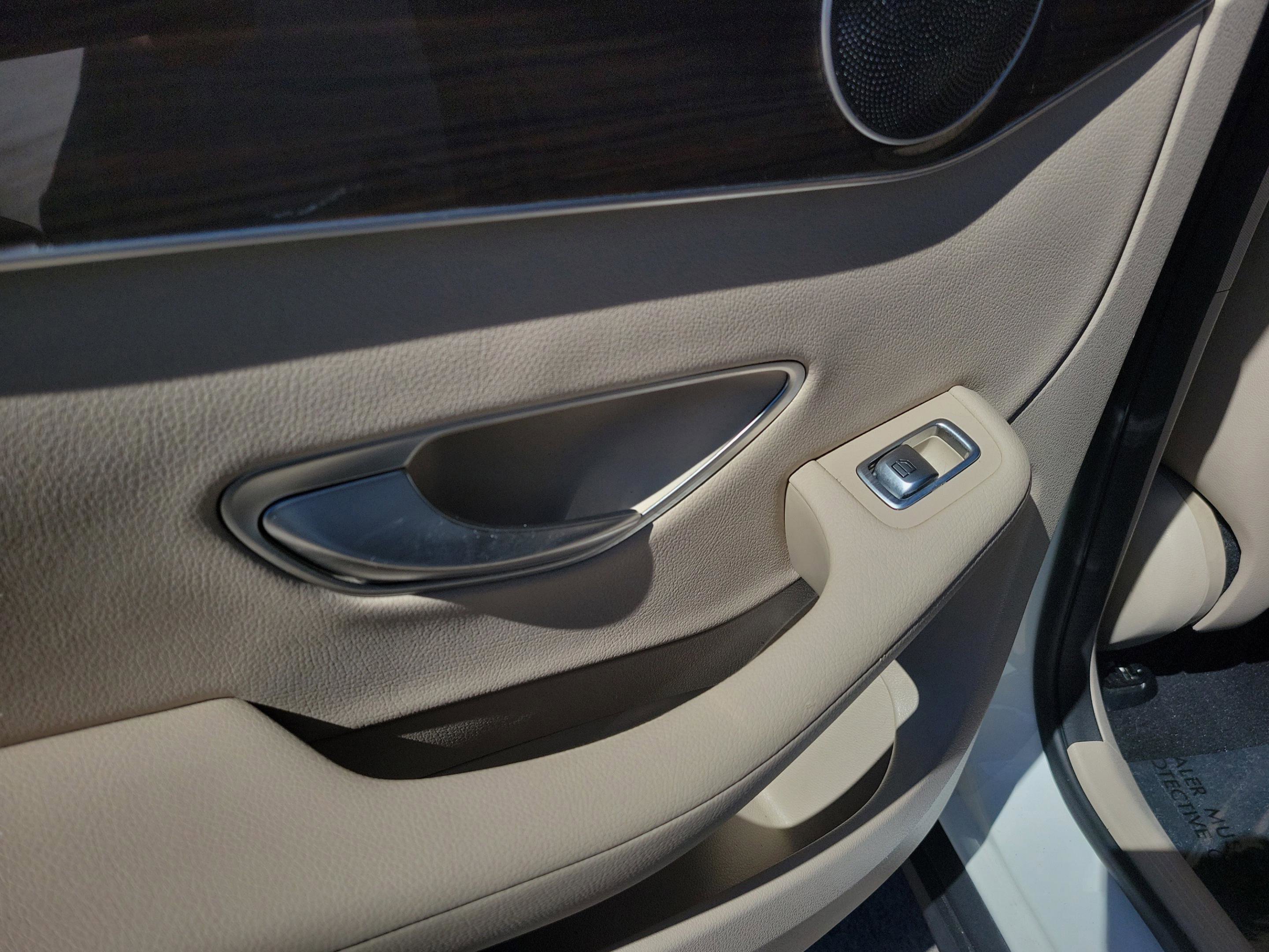 Used 2019 Mercedes-Benz GLC 300 image 7