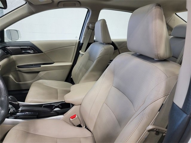 Used 2017 Honda Accord EX-L image 12