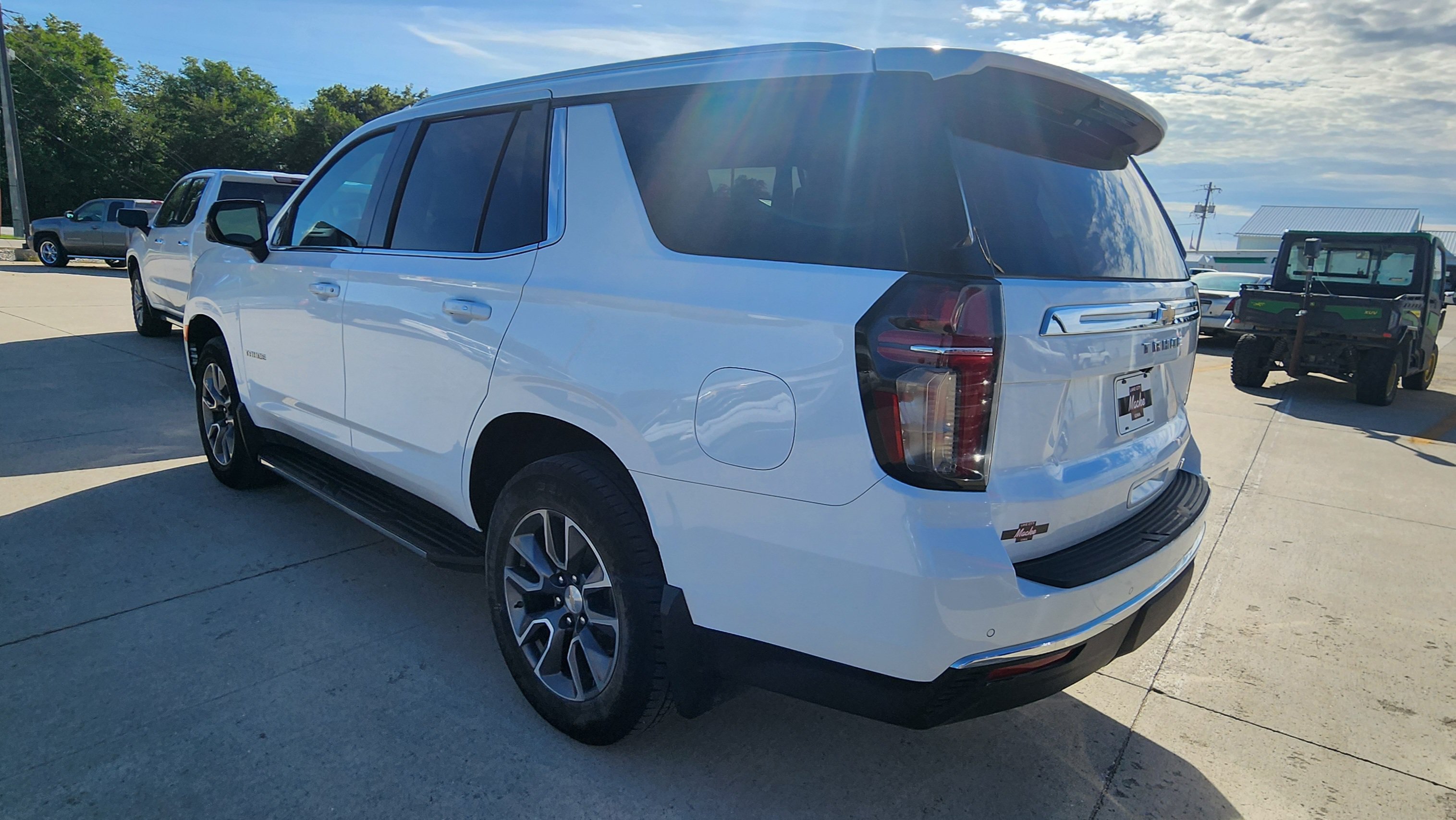 Certified 2023 Chevrolet Tahoe LT w/ Luxury Package AWD/4WD image 7