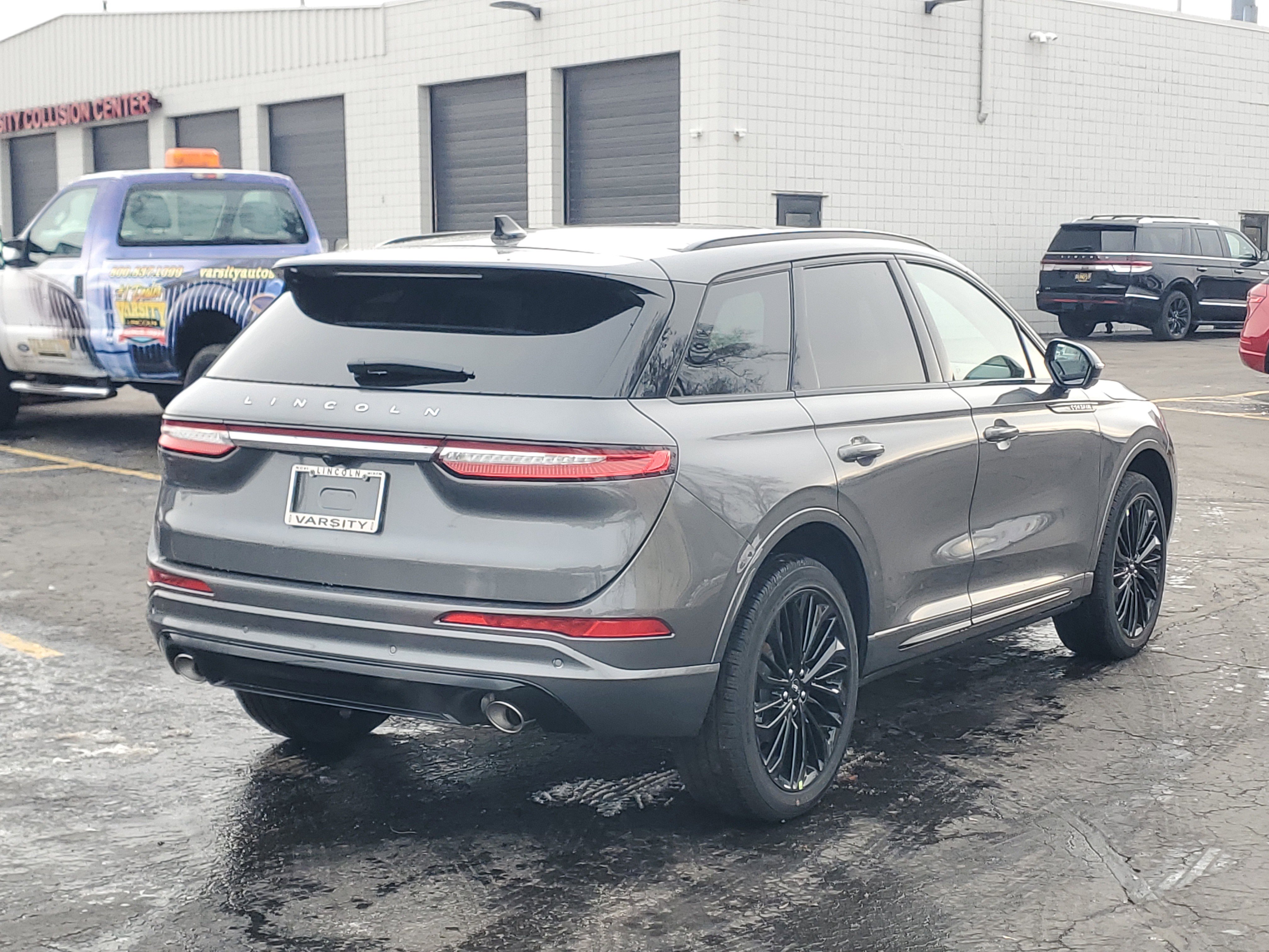 New 2026 Lincoln Corsair Premiere image 4